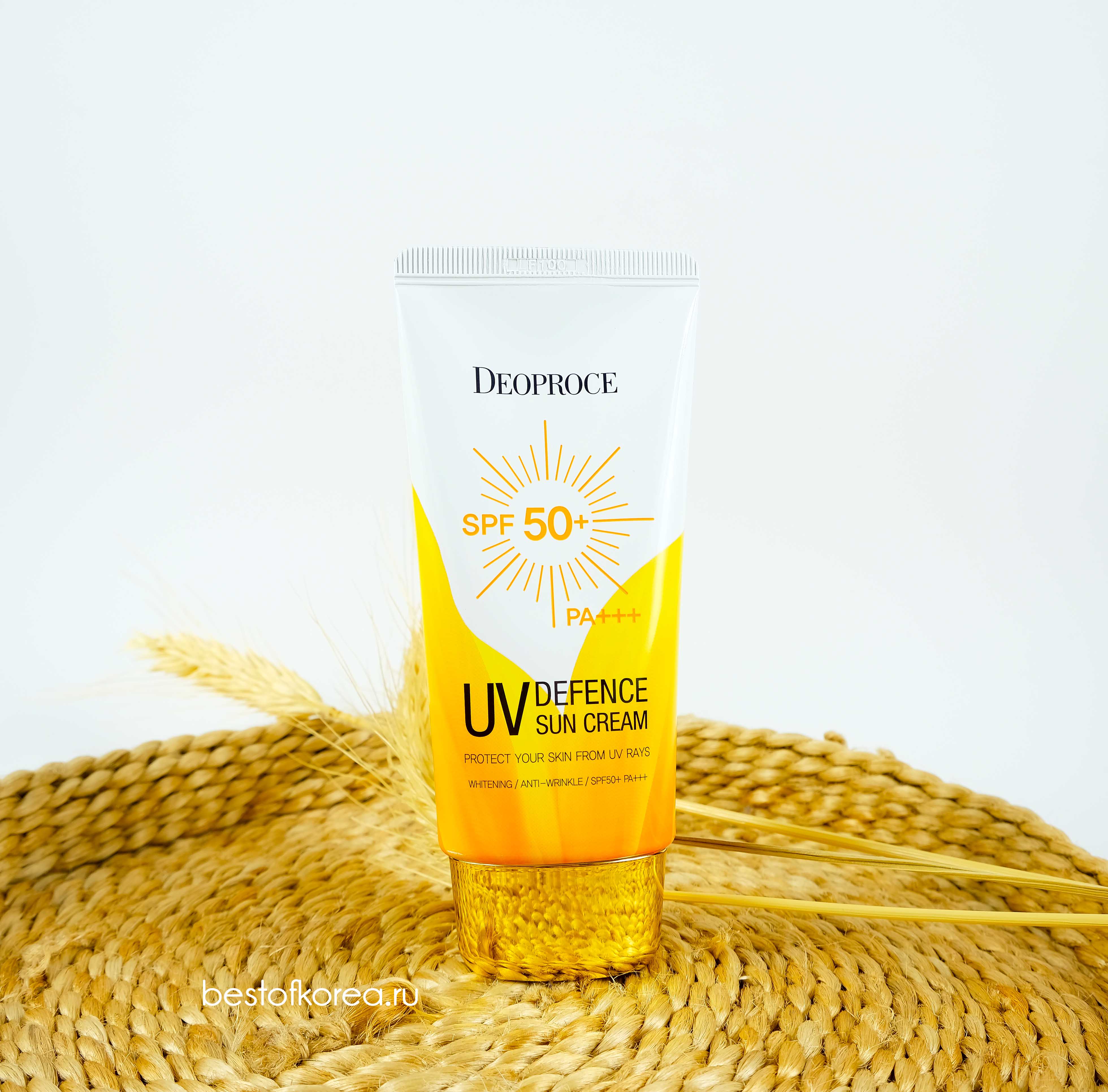 картинка Deoproce Солнцезащитный крем легкий увлажняющий UV Defence Sun Protector SPF50+PA+++ 70гр